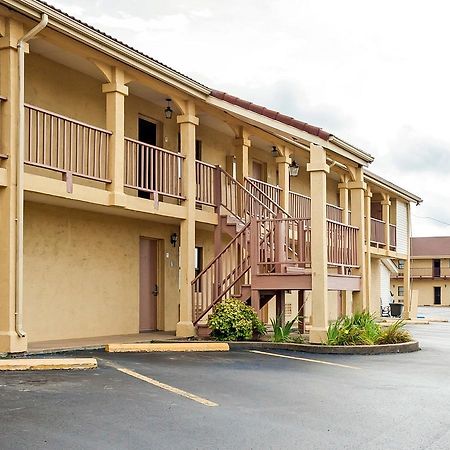 Villa Inn Lawrenceburg エクステリア 写真