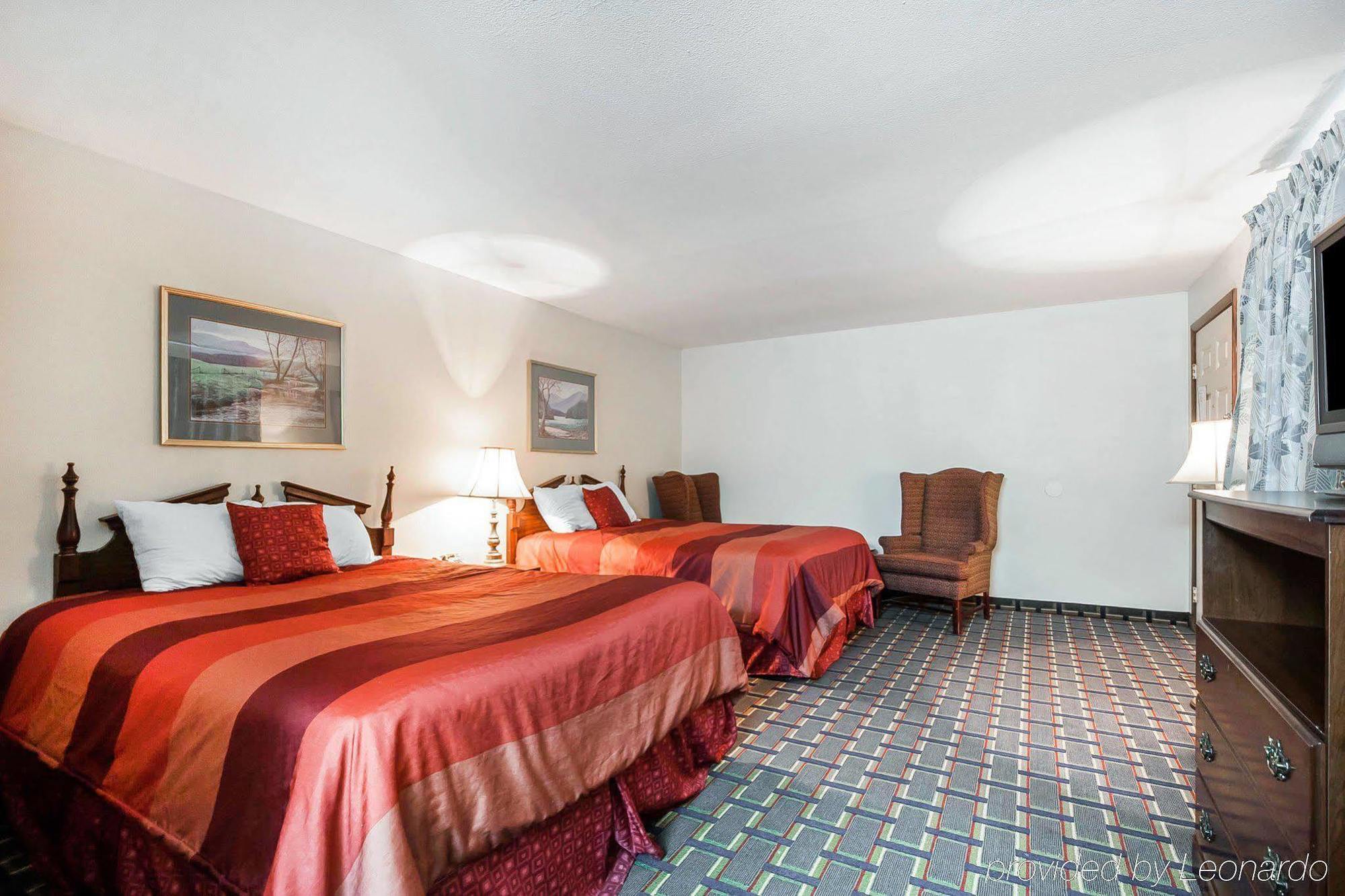 Villa Inn Lawrenceburg エクステリア 写真